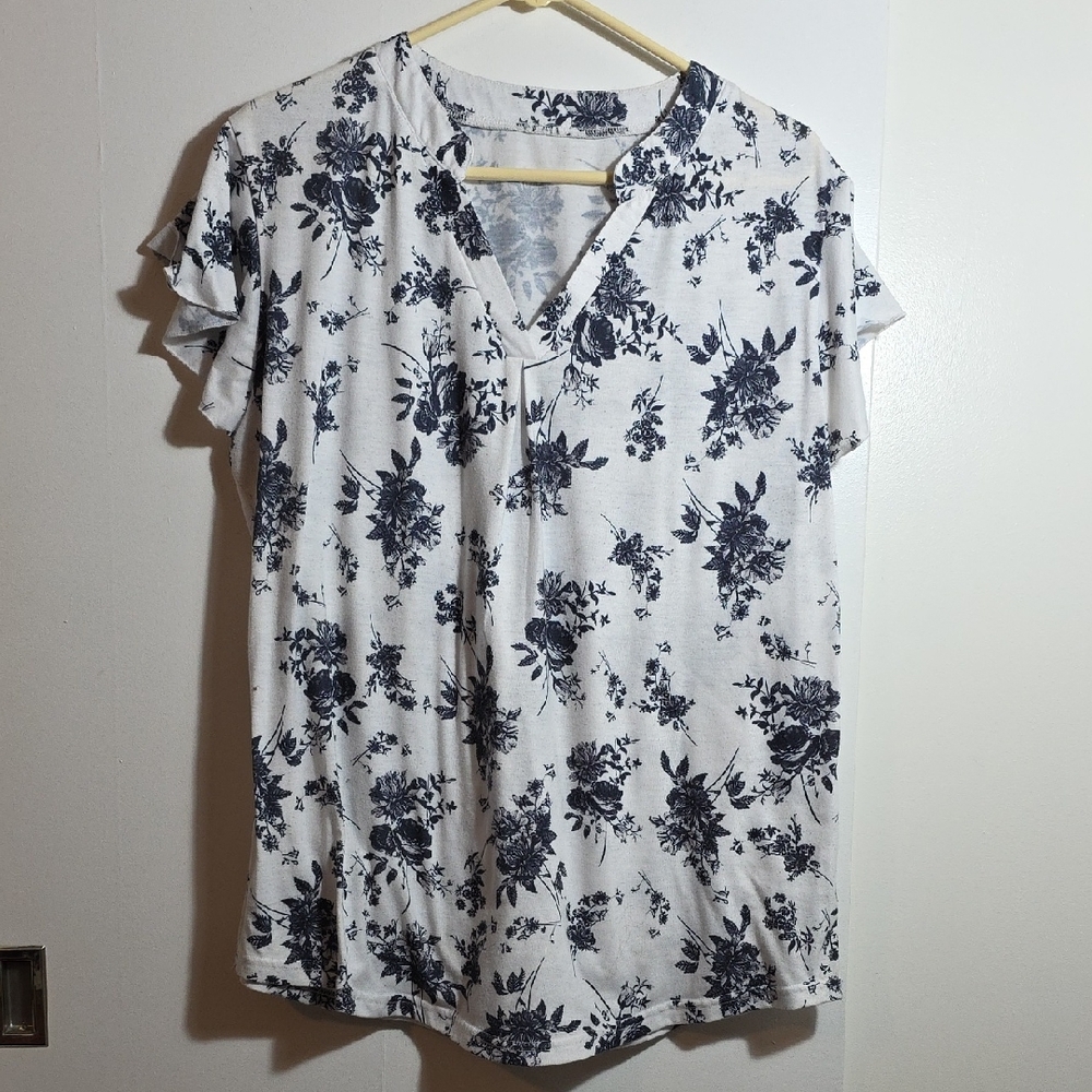 Floral Print Women's Top - Black and White